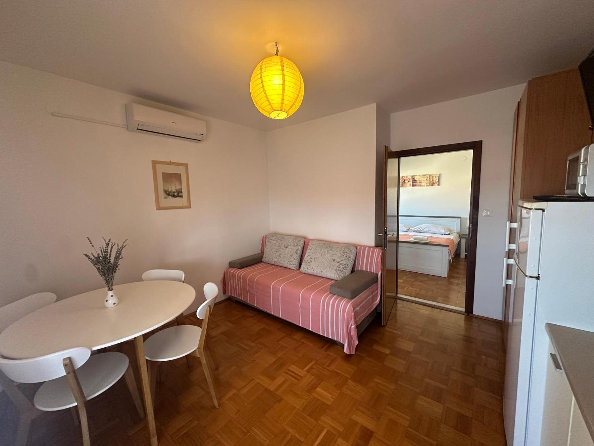 Apartments Iva Pakoštane エクステリア 写真