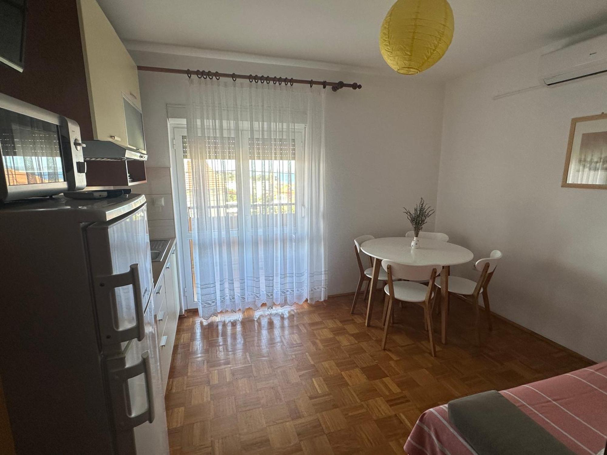 Apartments Iva Pakoštane エクステリア 写真