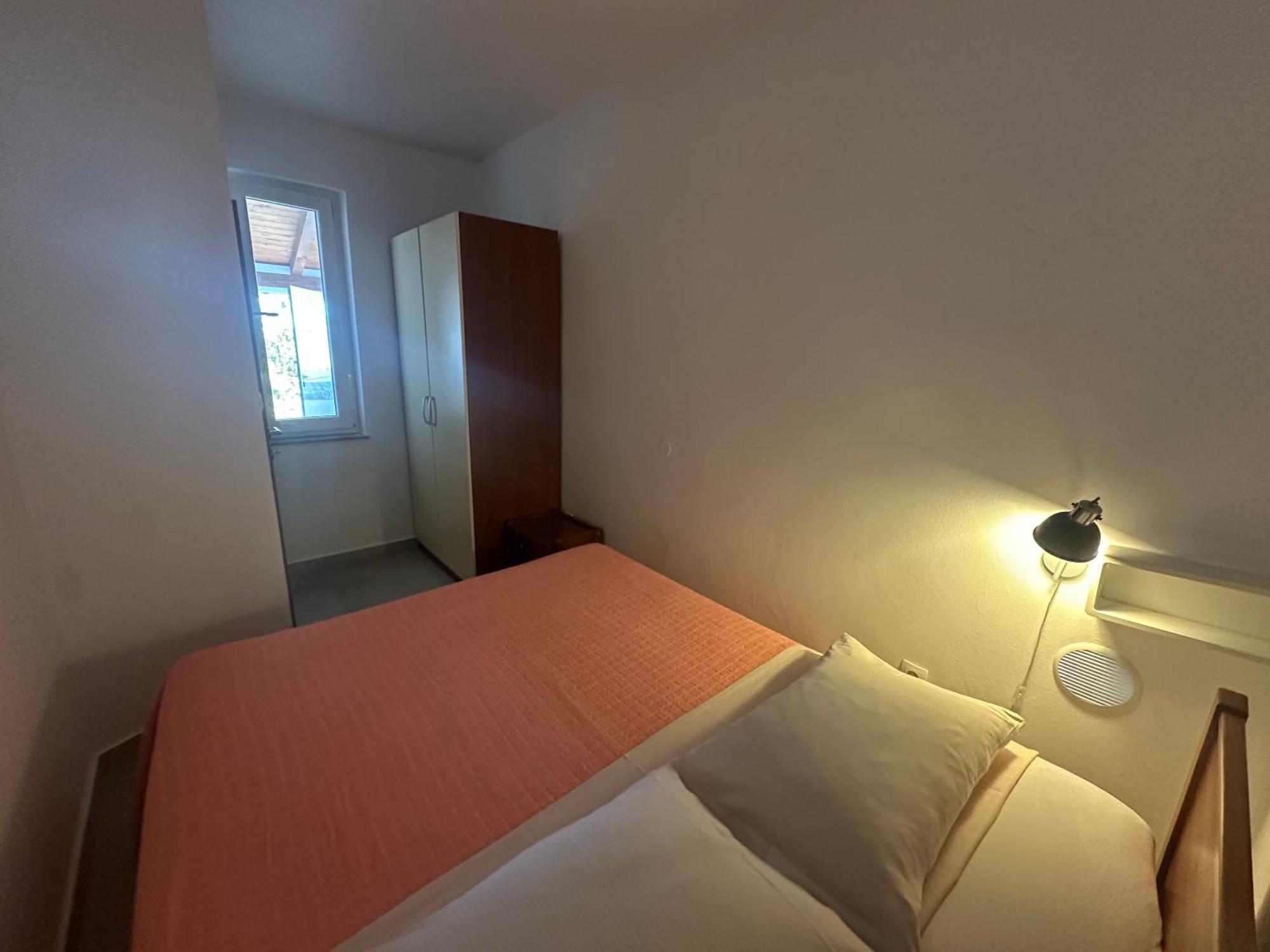 Apartments Iva Pakoštane エクステリア 写真