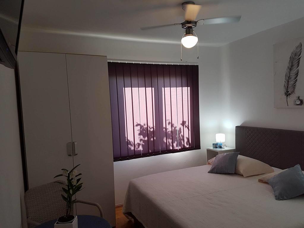 Apartments Iva Pakoštane エクステリア 写真